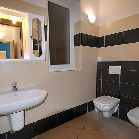 Piazzo Sleeps 4 Pool Wifi * Vercana