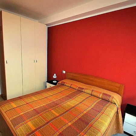Piazzo Sleeps 4 Pool Wifi Веркана